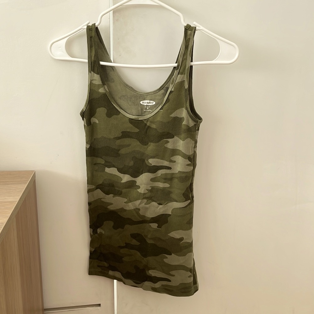slim fit tank top💚